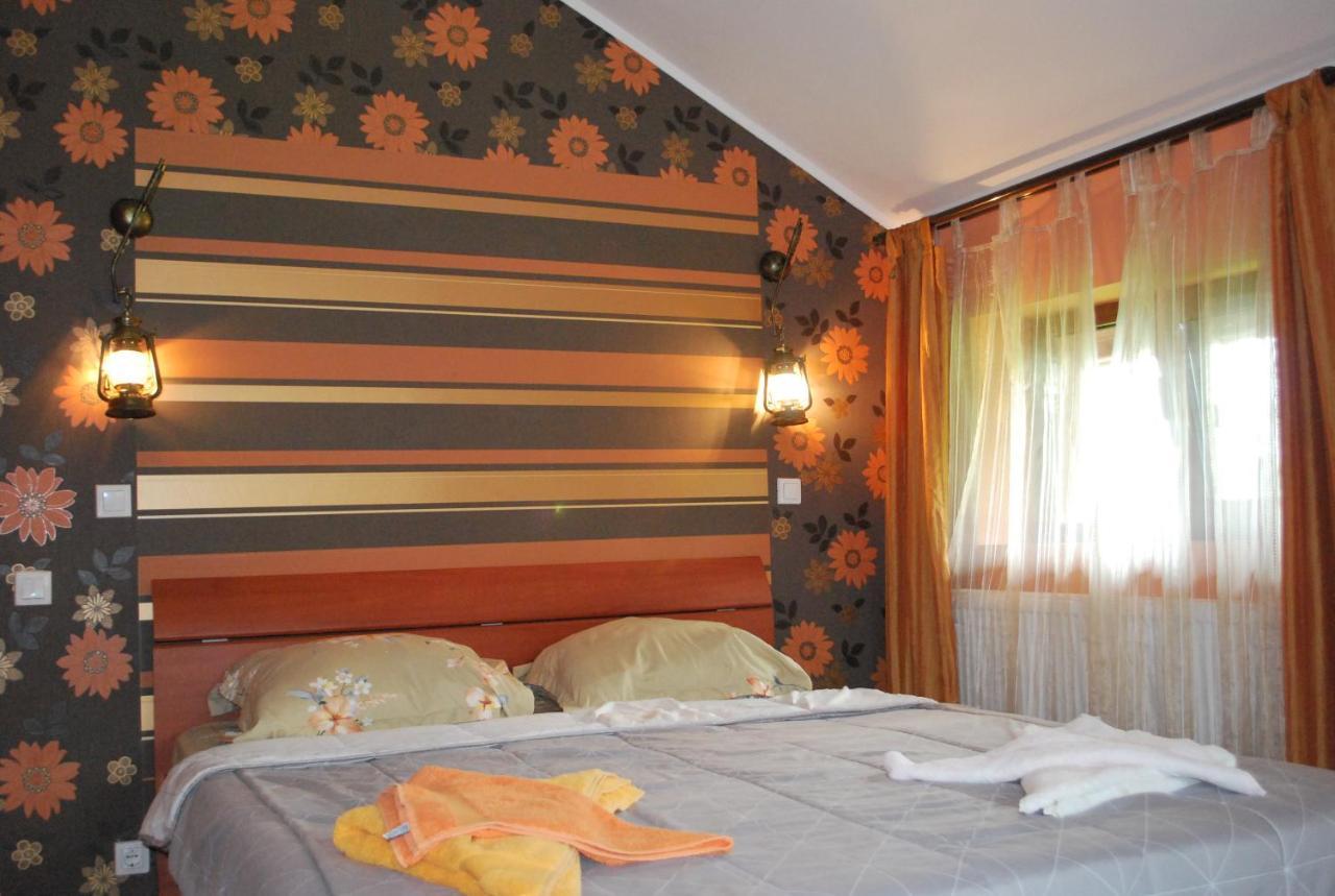 Vila Magnolia Curtea de Argeş Exterior foto